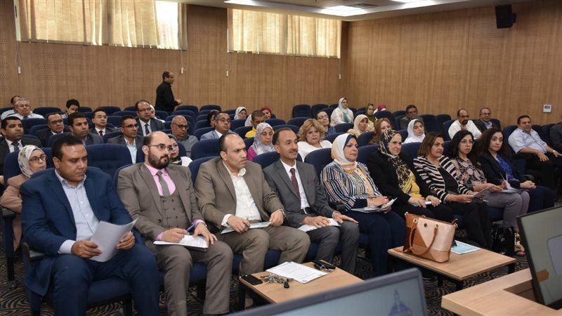 جامعة عين شمس، فيتو