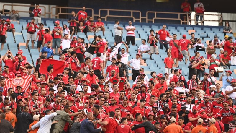 علم الزمالك يتواجد