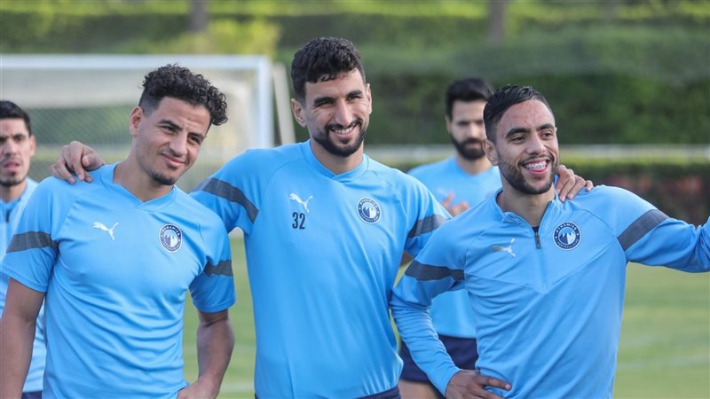 مران بيراميدز، فيتو
