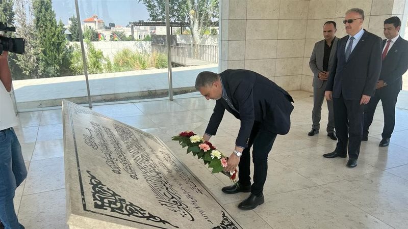 عمرو الليثي يزور