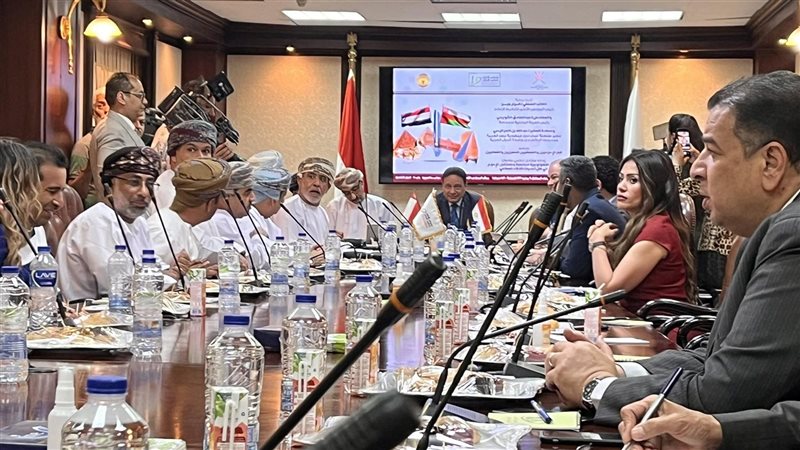 كرم جبر خلال المؤتمر،
