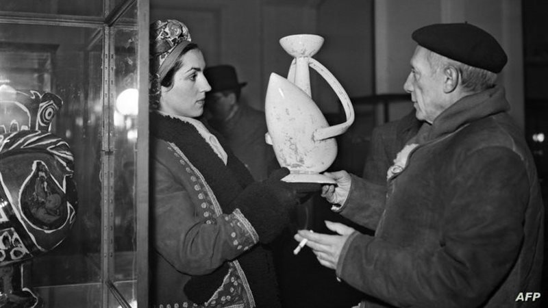 الفنانة الفرنسية