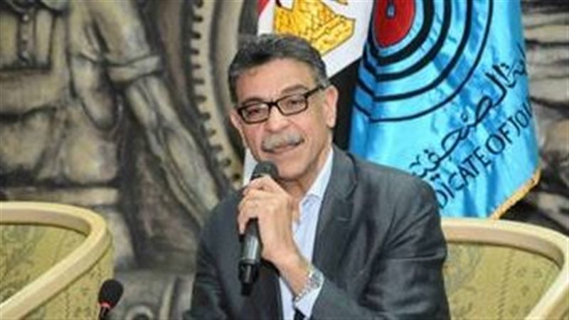 الكاتب الصحفي جمال