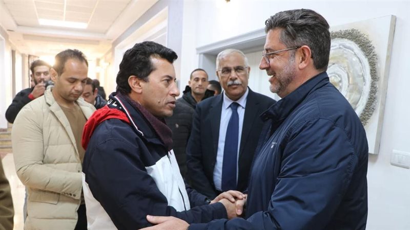 أشرف صبحي يحضر مران