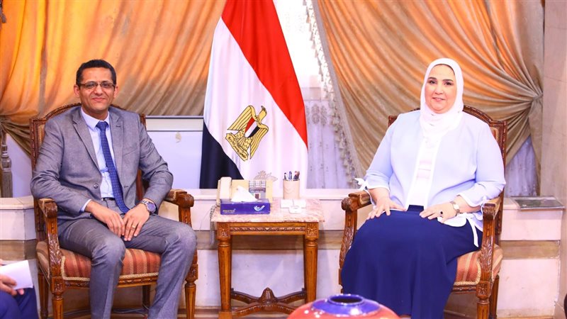 وزير التضامن ونقيب