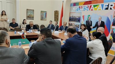 السفير الروسي يدعو السيسي للمشاركة في منتدى بطرسبورج يوليو المقبل
