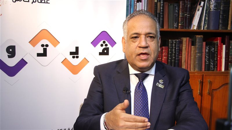 يسري الشرقاوي، الخبير