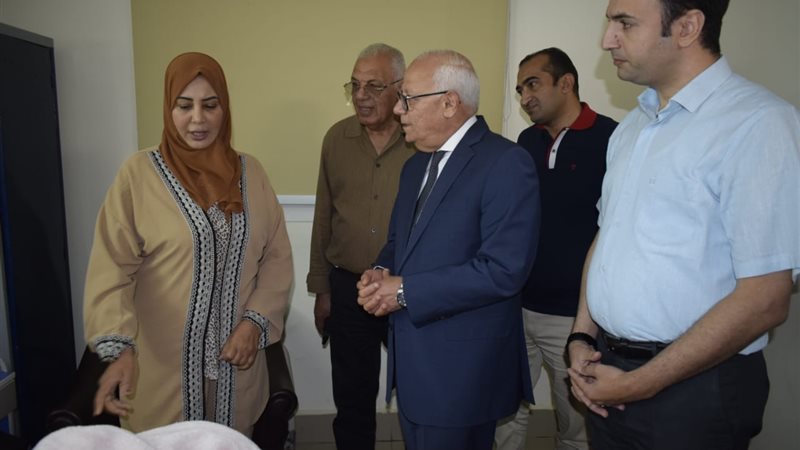 محافظ بورسعيد يزور