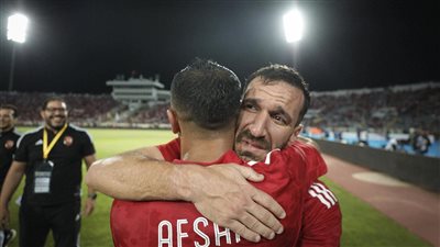 كان حاسس بالذنب، بكاء هيستيري من علي معلول بعد فوز الأهلي بدوري أبطال أفريقيا (فيديو)