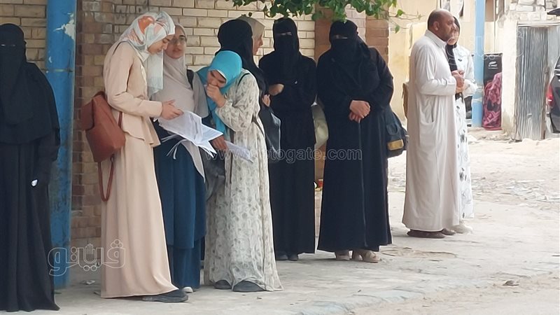 صور طلاب الثانوية