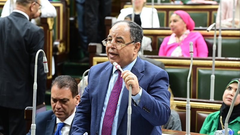 وزير المالية يرد