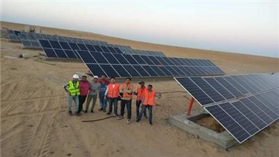 تنمية للبترول تعلن تشغيل بئر فرح في الصحراء الغربية بالطاقة الشمسية