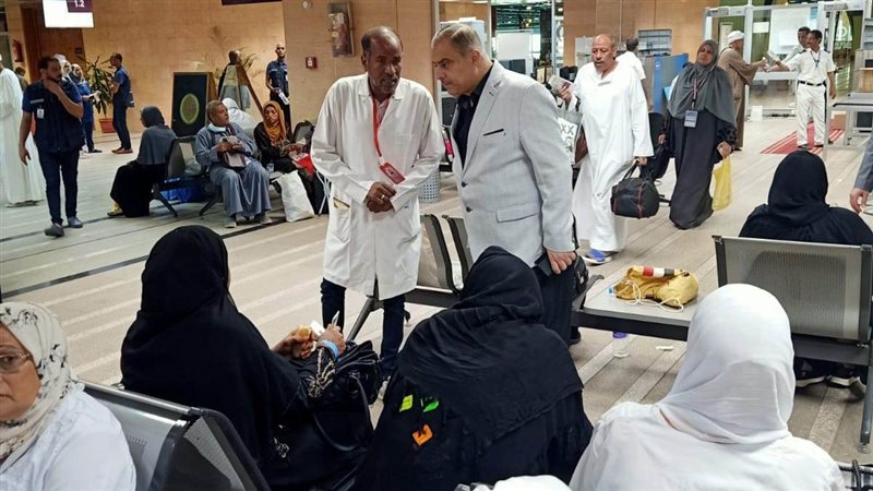 الحجاج في مطار الاقصر،