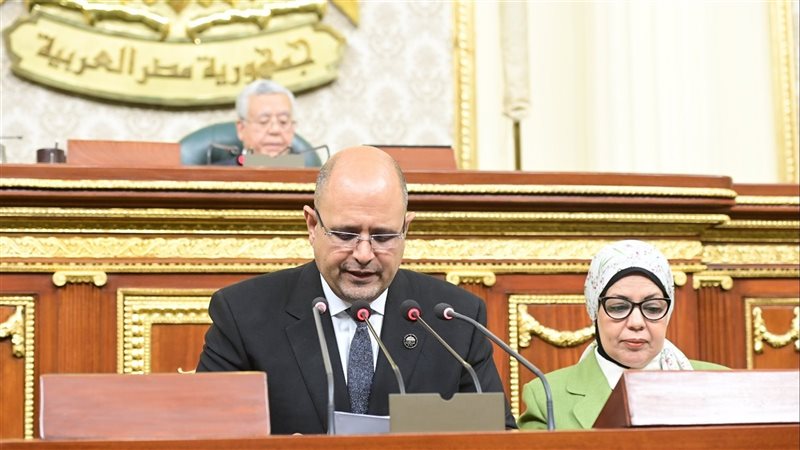 مناقشة اتفاقيات التنقيب