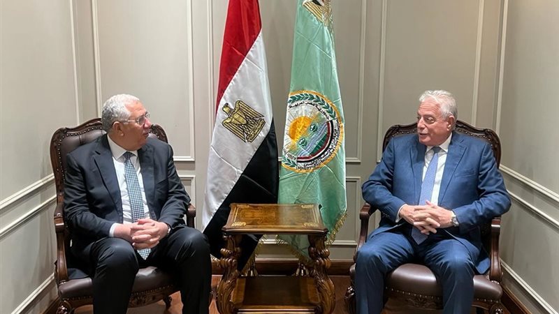 وزير الزراعة ومحافظ