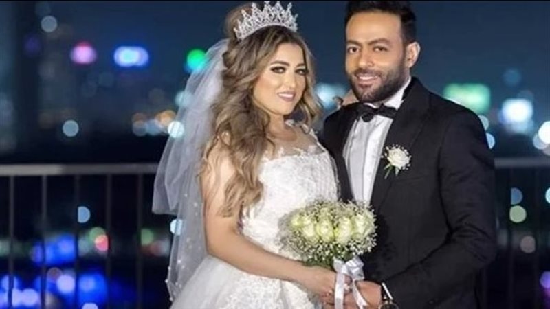 تامر عاشور وطليقته،
