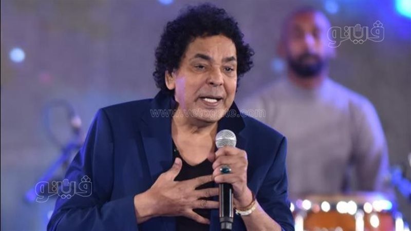 الفنان محمد منير،