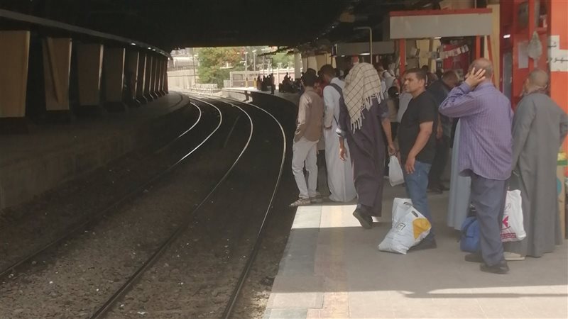 الركاب في انتظار