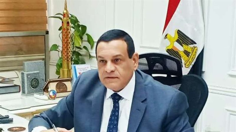 وزير التنمية المحلية،
