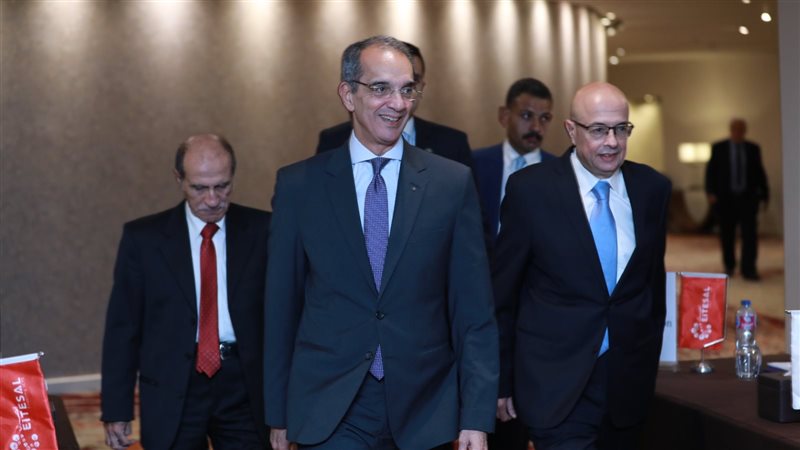 د. عمرو طلعت، فيتو