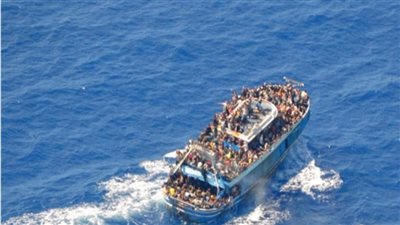 محاكمة 9 مصريين في اليونان على خلفية كارثة غرق سفينة المهاجرين