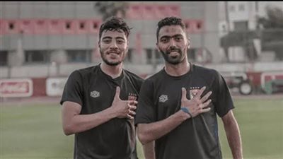 وصلة هزار بين أكرم توفيق وحسين الشحات في مران الأهلي 