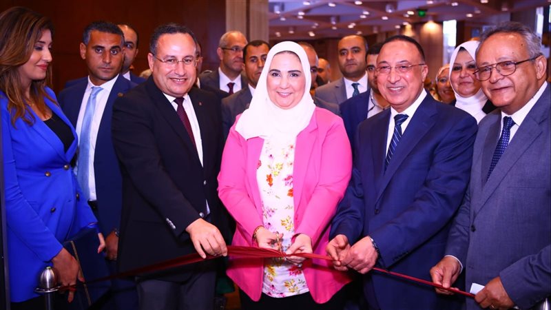  نيفين القباج وزيرة
