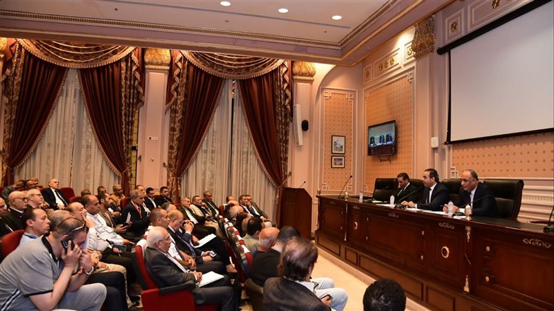مناقشة إنقاذ الأندية