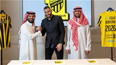 أول تعليق من كريم بنزيما على انضمام كانتي إلى نادي الاتحاد السعودي