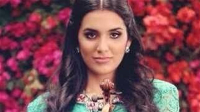 عازفة الفيولينة عائشة