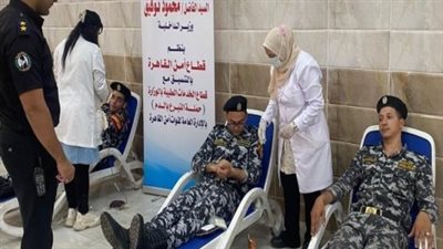قوات الحماية المدنية بالقاهرة تتبرع بدمائهم للمرضى