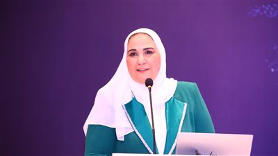 وزيرة التضامن تطلق مبادرة الأب القدوة