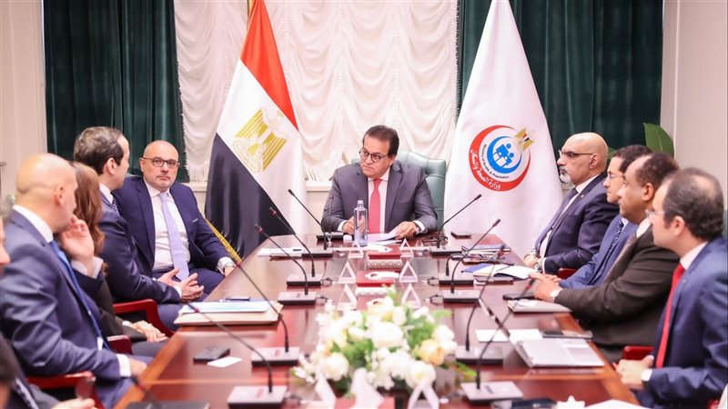 اجتماع وزير الصحة،فيتو