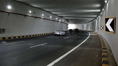 بدء غلق مدخل نفق طريق الواحات لتنفيذ أعمال مشروع الأتوبيس الترددي