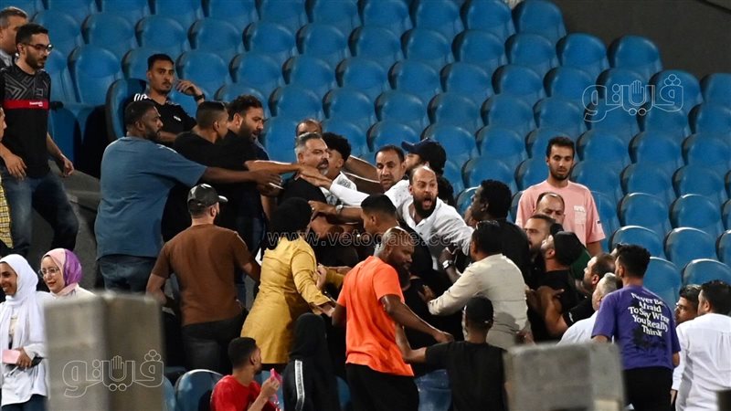ميدو يتشاجر مع إداري