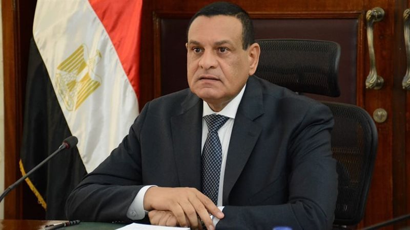 وزير التنمية المحلية،
