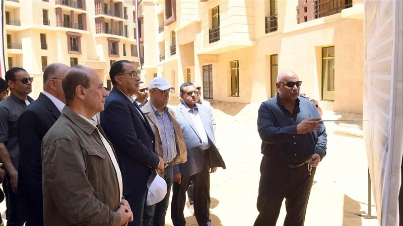 رئيس الوزراء يتفقد