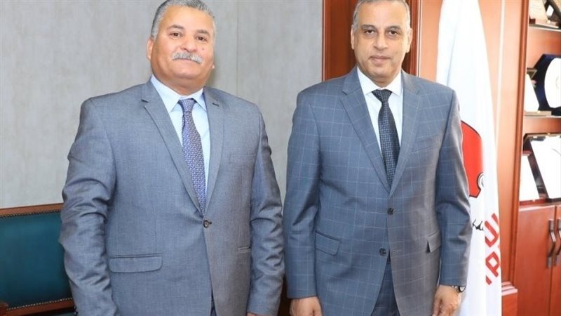  محافظ سوهاج مع وكيل