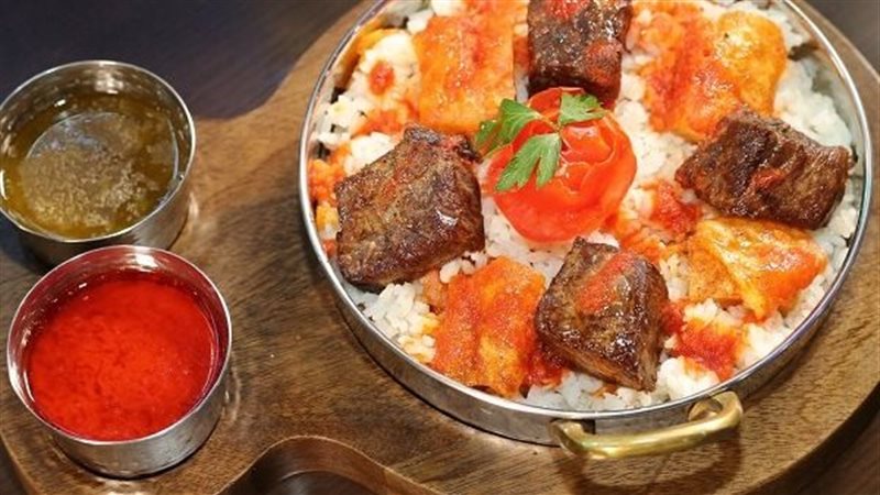 الفتة بالخل والثوم،