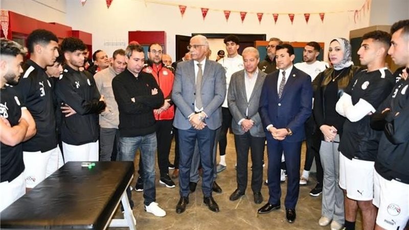 وزير الشباب والرياضة