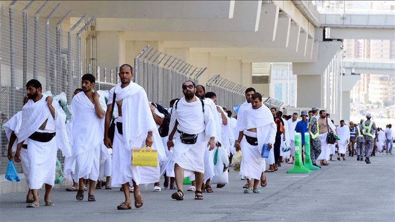  حجاج بيت الله الحرام،