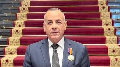 رغم تعرضه لحادث سير وإصابته بكسور، مصطفى وزيري يوجه رسالة للمصريين 