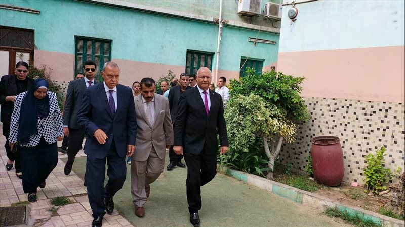 محافظ القليوبية خلال