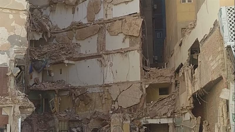 رفع أنقاض العقار