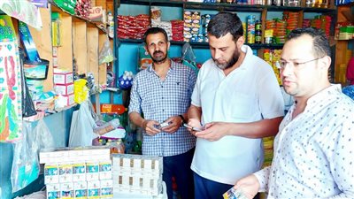 ضبط 4 طن مواد كيماوية منتهية الصلاحية خلال حملة تموينية بكفر الدوار 