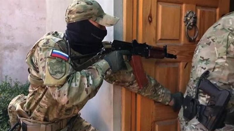 أحد عناصر هيئة الأمن