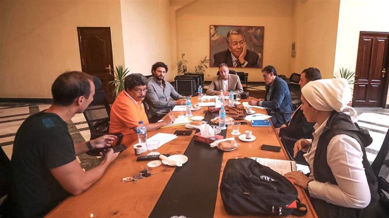 اجتماع الخطيب مع