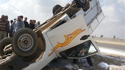  مصرع وإصابة 9 عمال في انقلاب سيارة ربع نقل بطريق الشيخ زويد - رفح 
