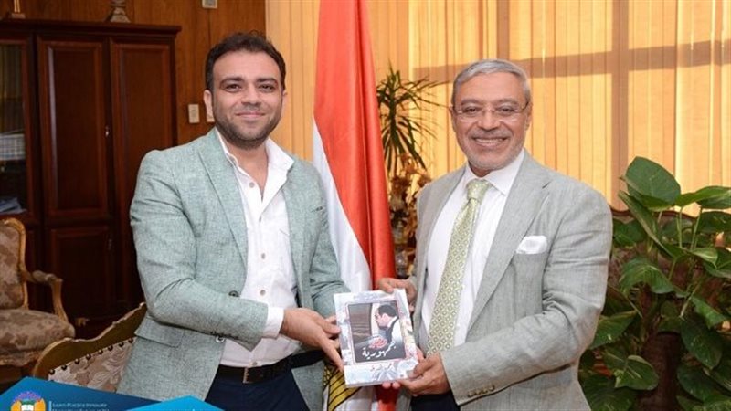 رئيس جامعة طنطا والزميل