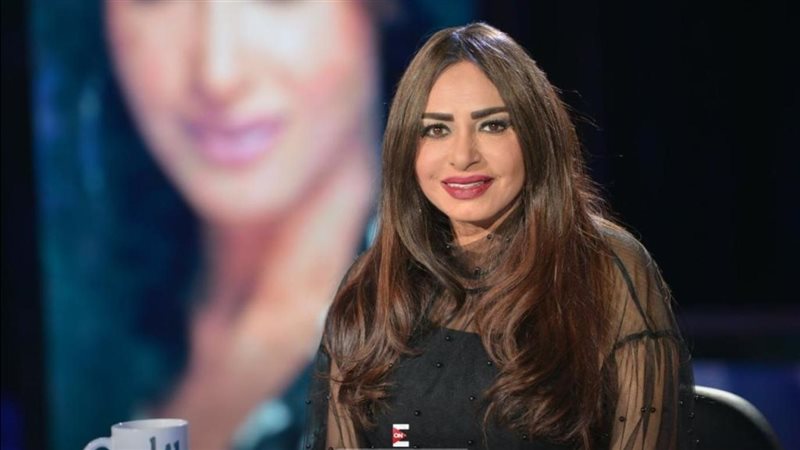 الفنانة سلوى خطاب